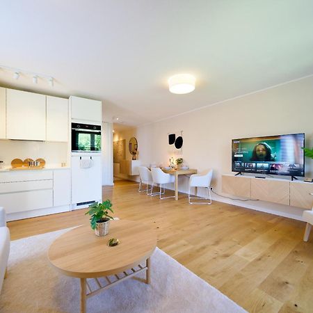 츠비카우 Edler Wohnraum Schwanenteich-Oase Mit Balkon, Kaffeevollautomat, Lift & Parkplatz 아파트 외부 사진